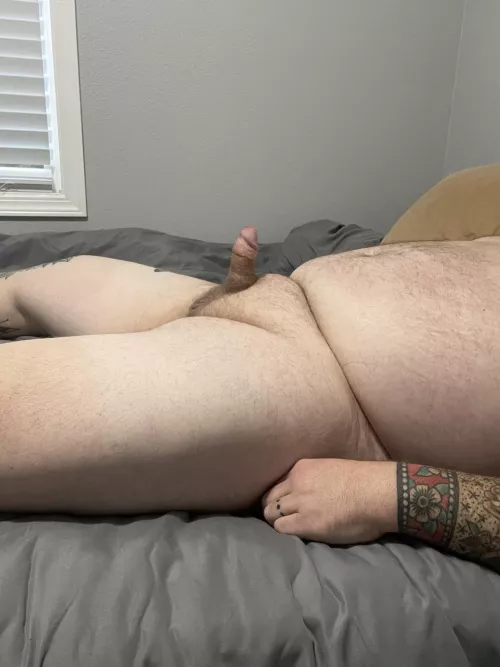 Take a seat and let’s get warm by Papa_Grizz23