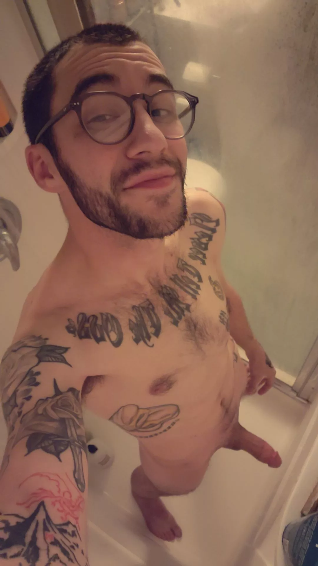 This angle is goofy, but I really like this picture😅 posted by Fargyl425