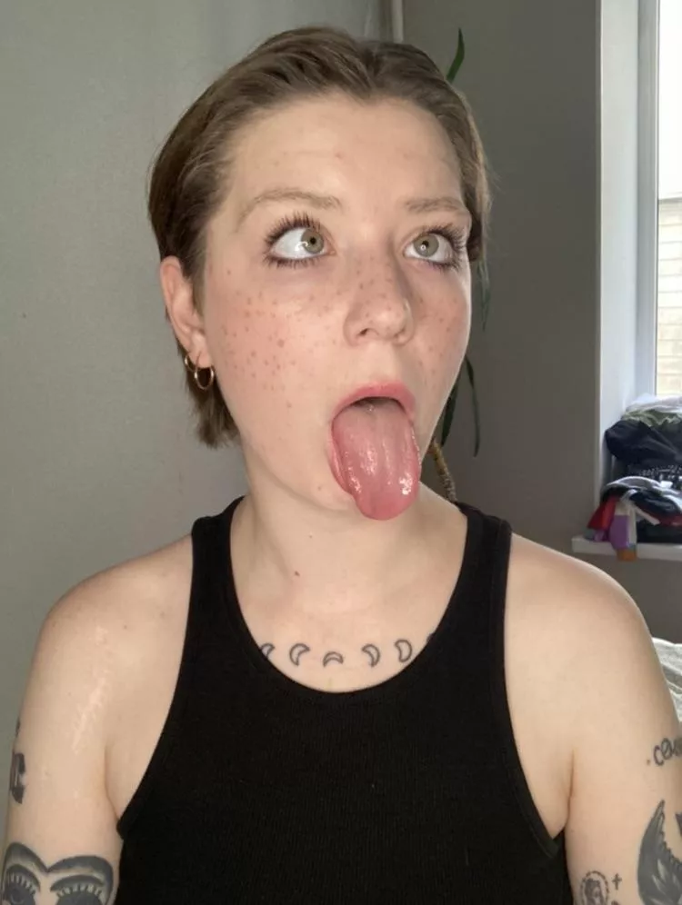 Totally confused.. 🙄 posted by feetyourlick