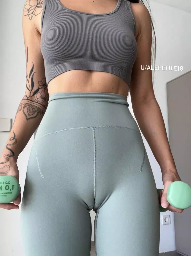 use ur tongue posted by alepetite18