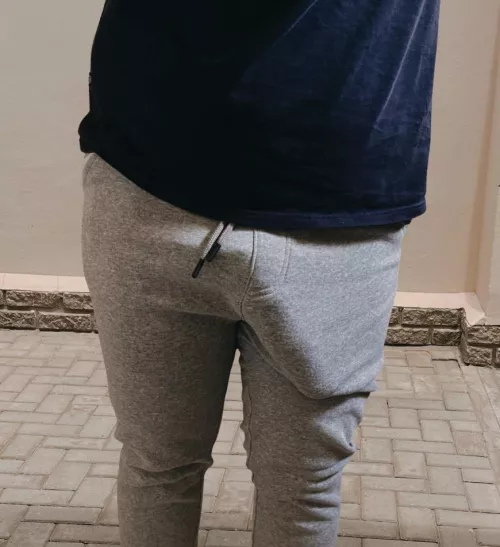 Who appreciates girth? by Georgeisbiggger