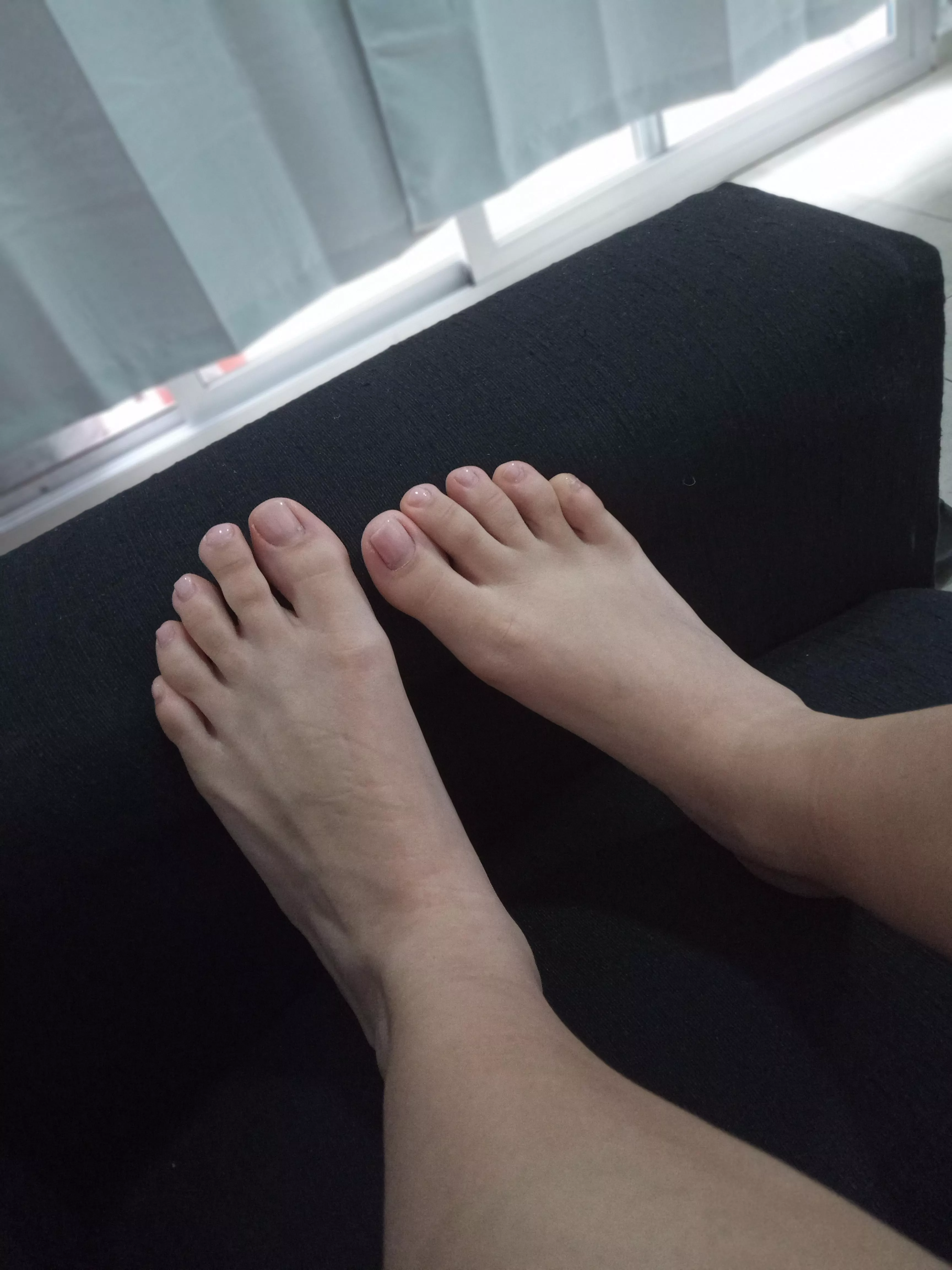Worship my feet and take care of them like gold posted by latinbbyspoiled