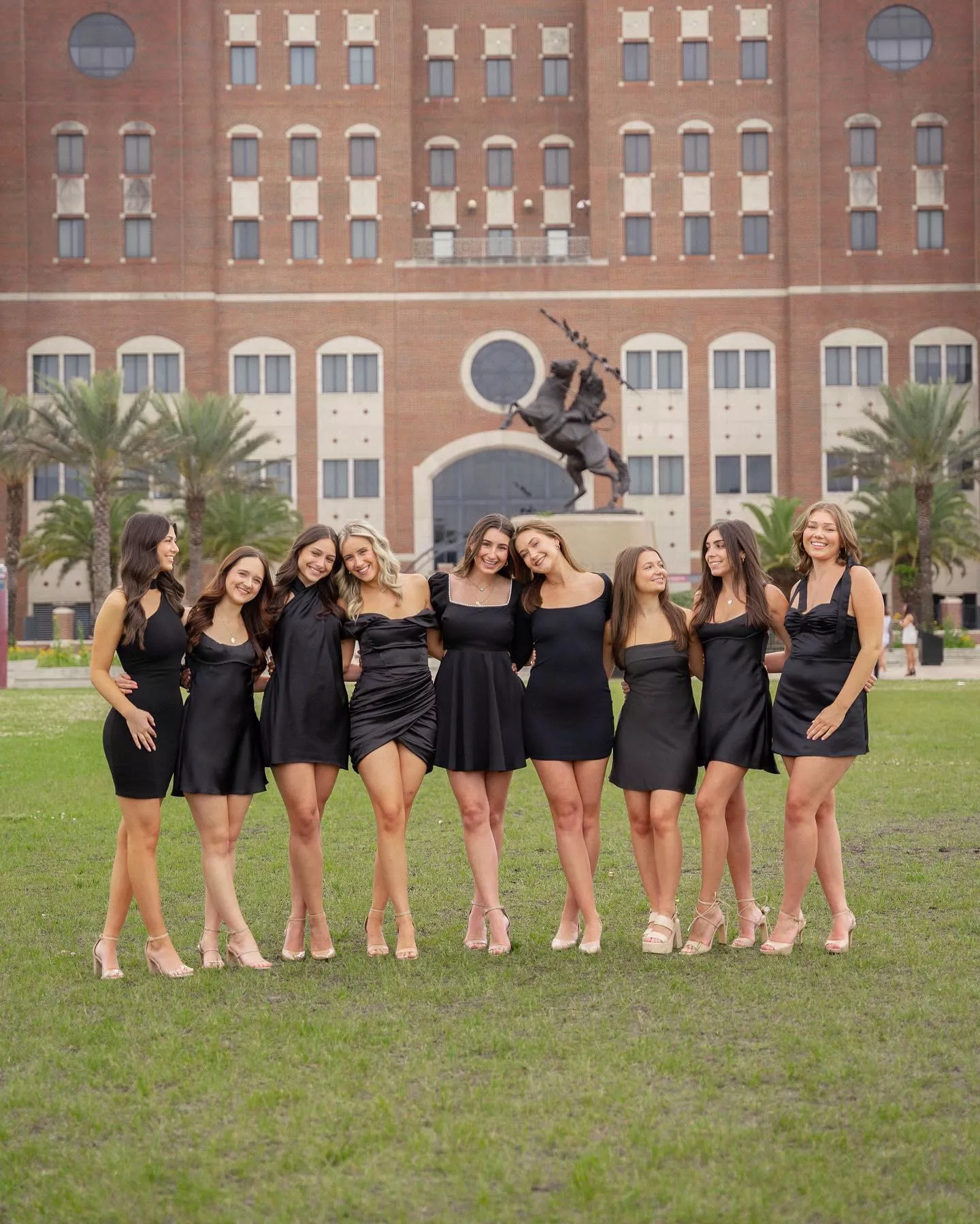 [9] Sorority Sisters posted by whitetoweltw