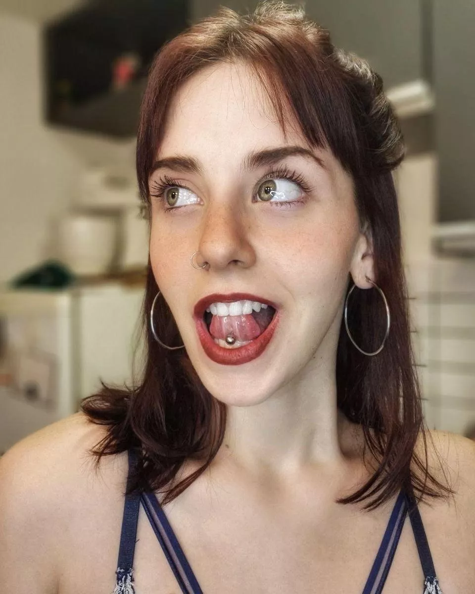 Are redheaded Latinas attractive to you? 🤩 posted by familiar_mouthpiece