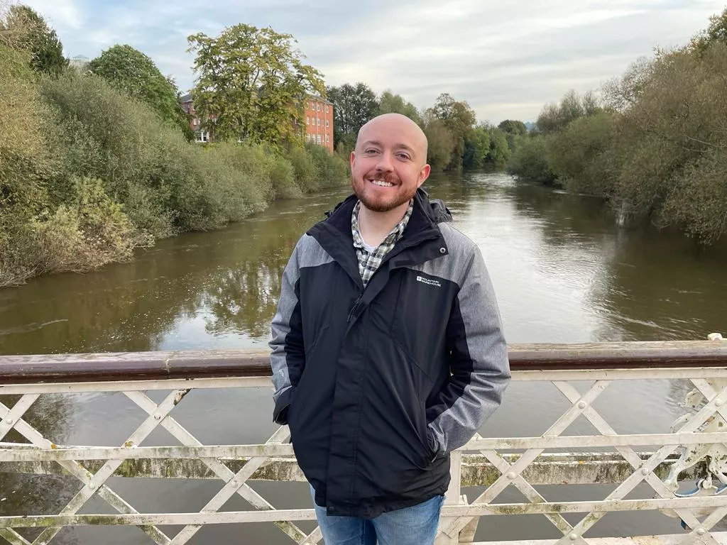 Autumn stroll 🍁 posted by Hyper_Meme