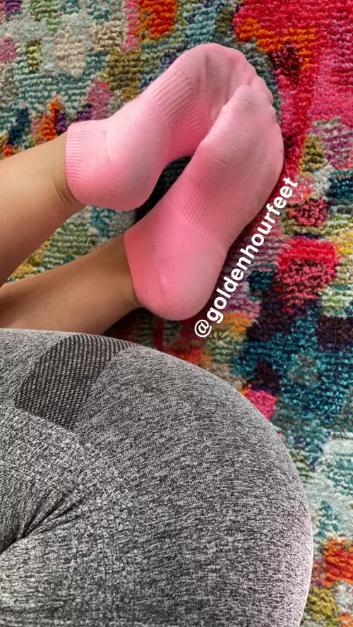 Check my pinned to see what’s available💗 by goldenhourfeet