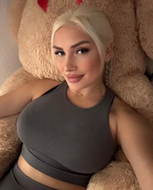 Grey Top 🩶 by x3tepz