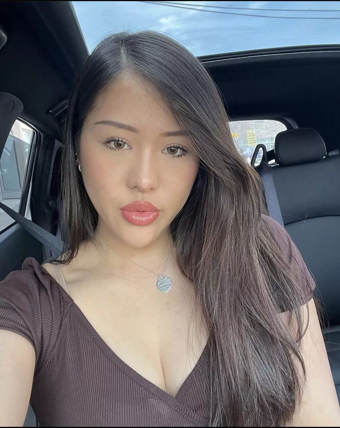 Happy Tuesday... DM Me For More ;) posted by LipLoverXO