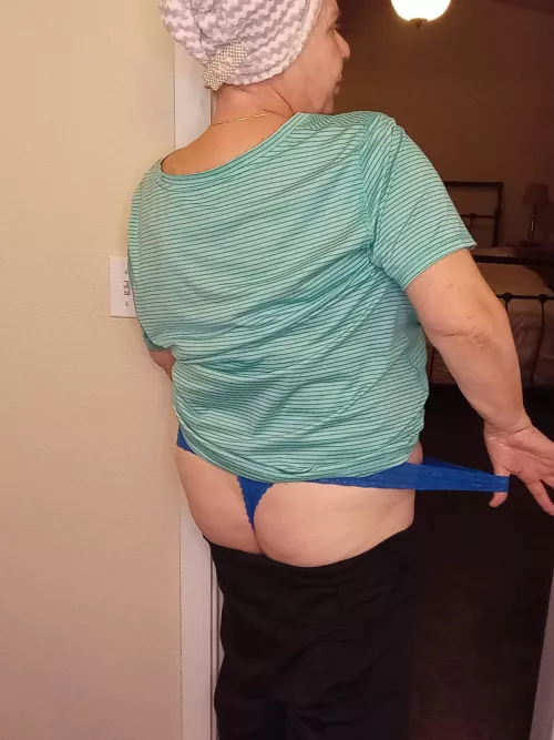 Help me get undressed? by EurogirlinOR