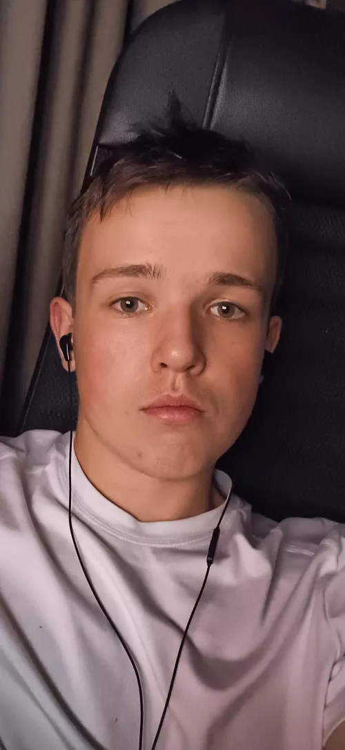 hey guys:) by No_Cryptographer2590