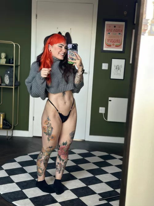 Hope you like girls with abs ☺️ by power_midget