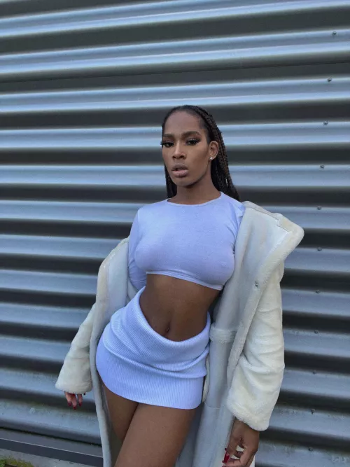 I can be your cute college side chick by Cellyarose