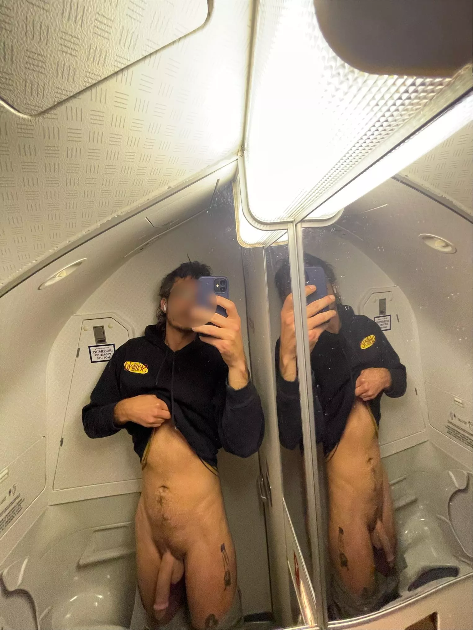 Mirror distortion is fun! posted by unforskinnedcircumst