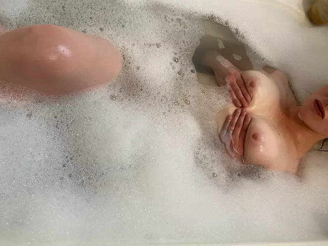 Not sure what gets me more wet the bath or knowing you like watching by Scarlet_Sage01