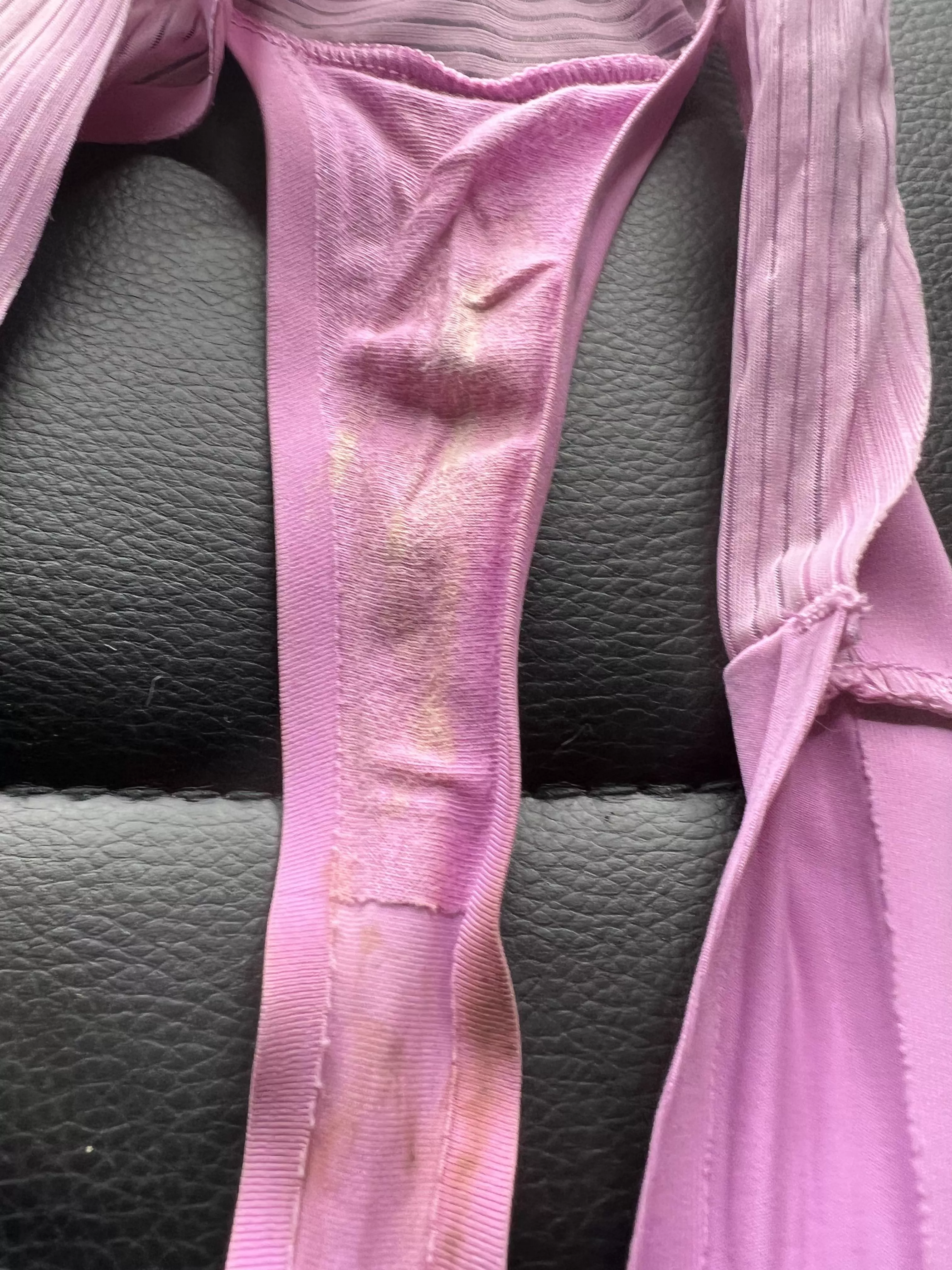 Omg they smell so sweet ! 😈 Skids n grool 🥵 posted by cherryanne082