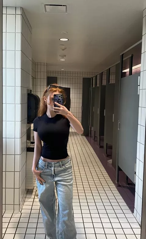 Skinny redhead in the bathroom posted by Desecr8or