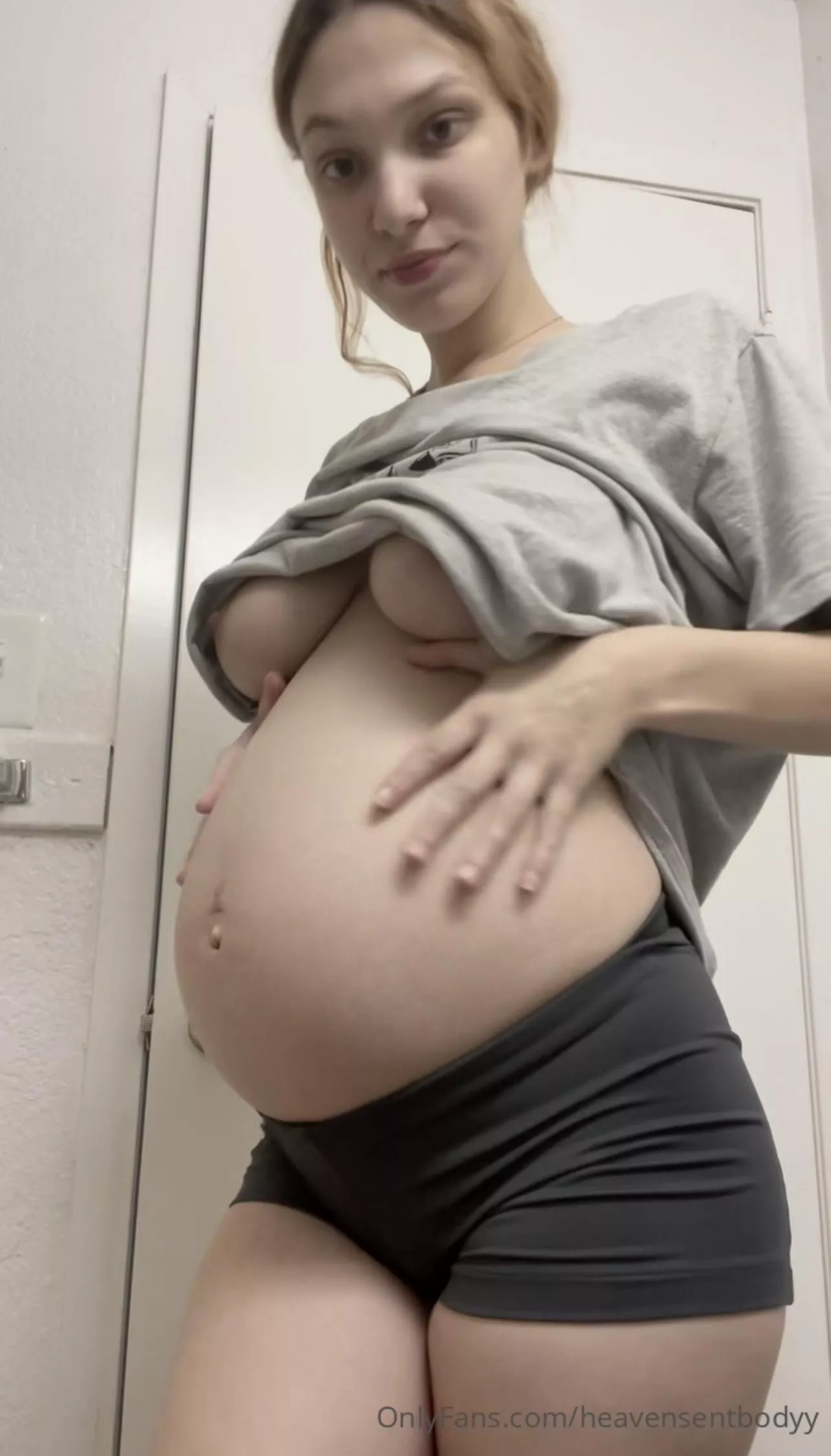 Smash or Pass? 29 weeks pregnant posted by heavensentbodyy
