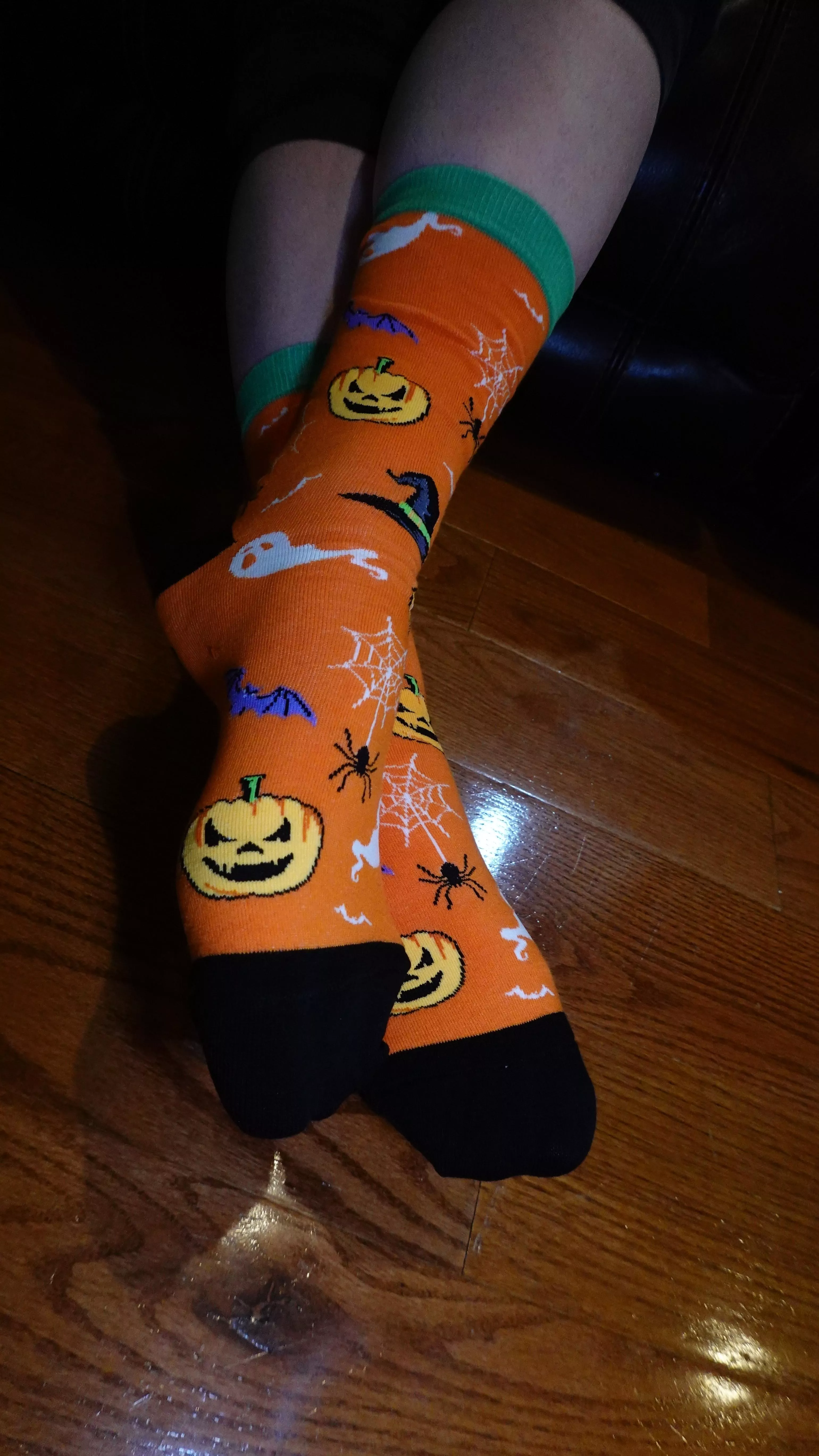 So happy for my new pair of halloween socks!!! posted by solefulshasta10