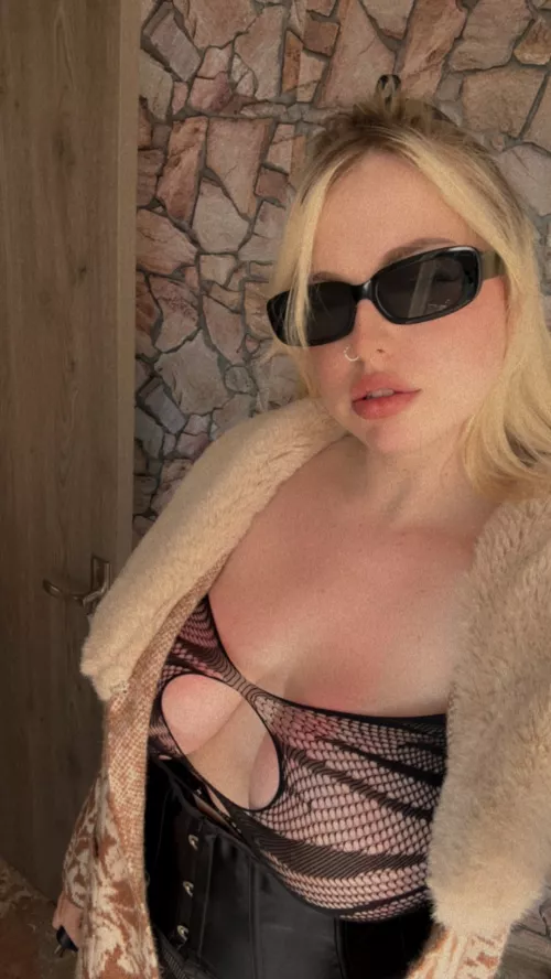 You'd cum on my fishnets, wouldn't you by JenniferCoope