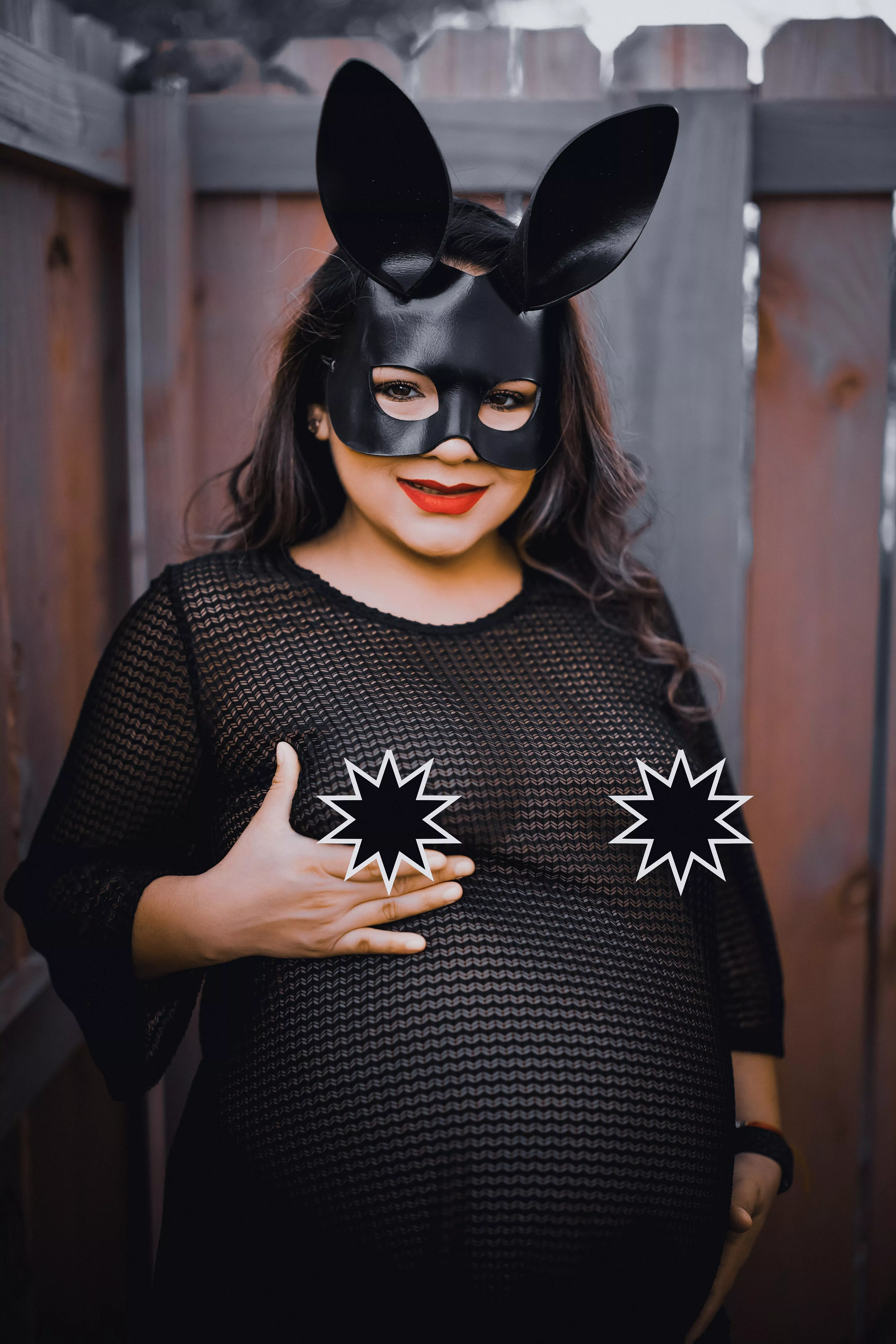 8 Month Pregnant MILF Here posted by MomNxxtDoor