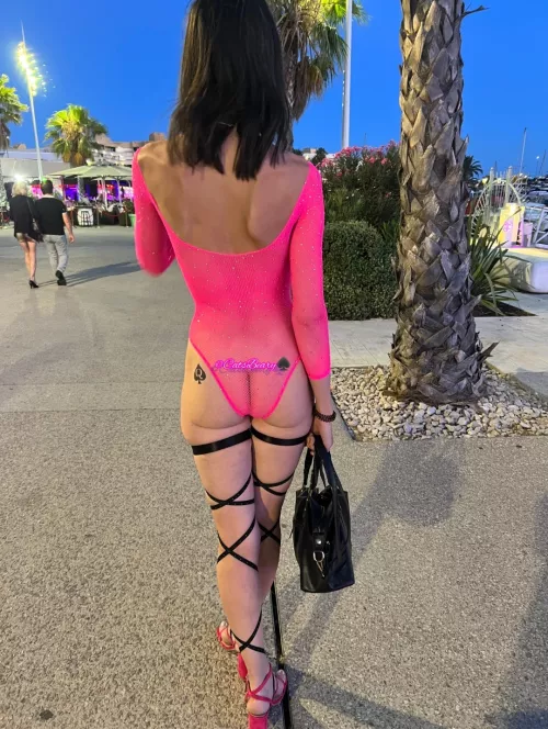 A Queen of Spades in public. [OC] by CatsBeary