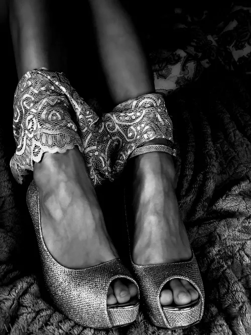 Adding some sparkle to my day (F) by AvahEvans