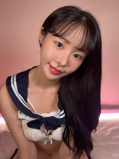 are 19yo girls your type? :) by Amelie_QA