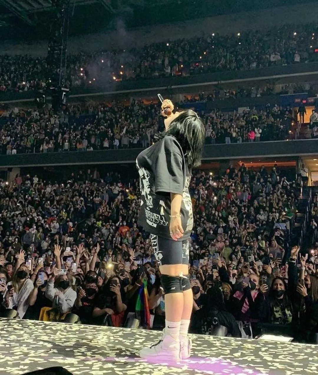 Big on Stage posted by DiamondStalker