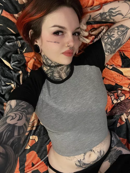 Can I be your new GOTTHIC girlfriend ? by Historical_Web_8053