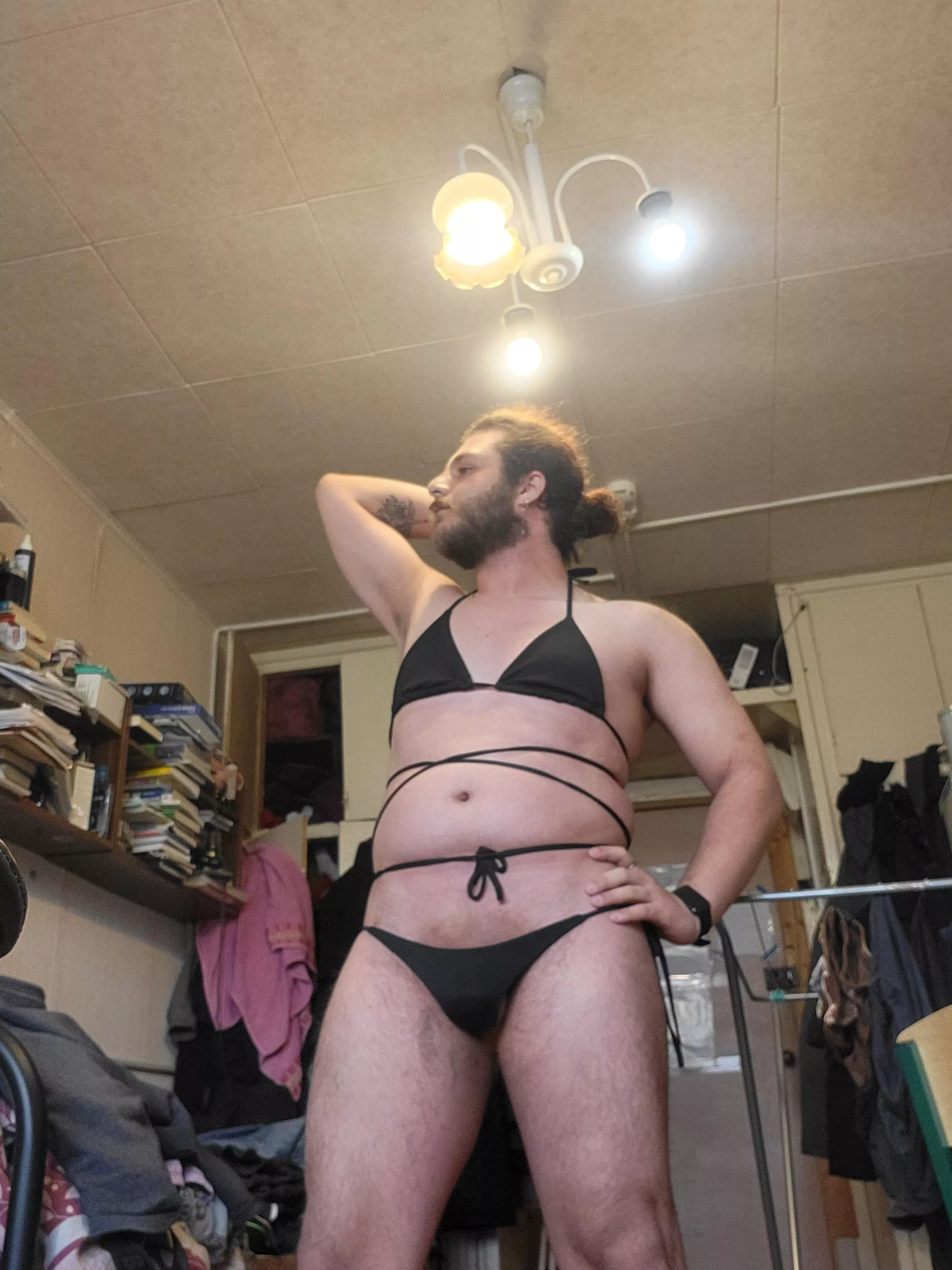 Do i look sexy in bikini? posted by the-goldenwood1