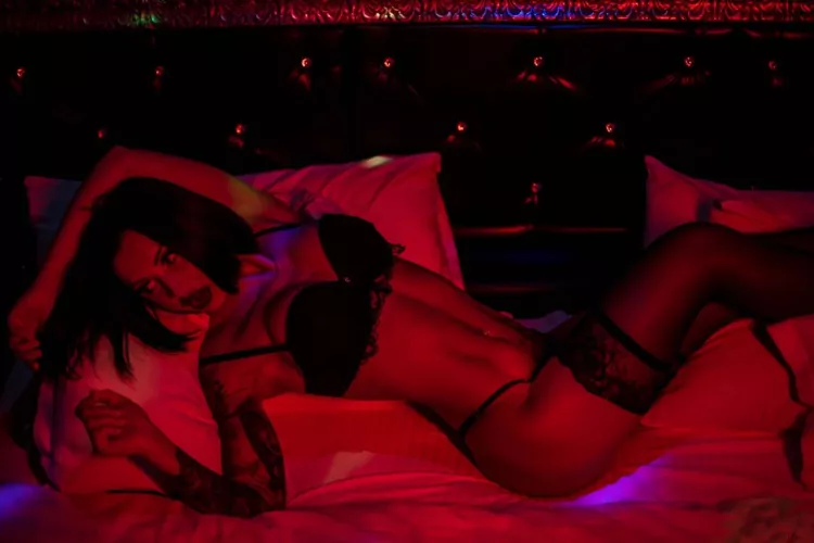 Freak in the sheets🙈🤪 by JumboMaple