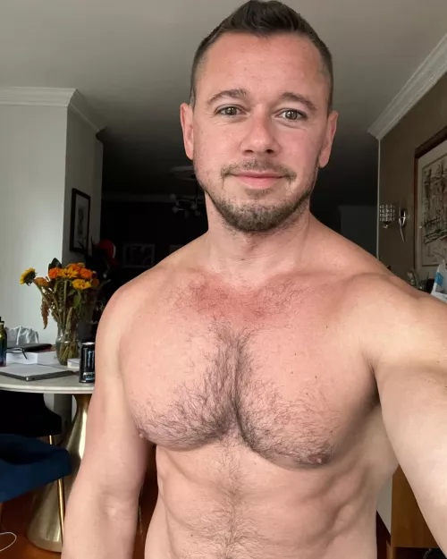 Good morning everyone and Happy Friday! Have a great Halloween weekend 👻 by danwelden