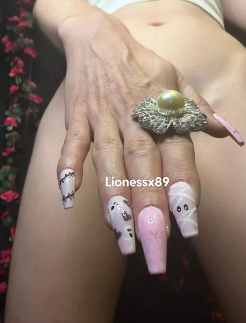 I’ll let you kiss the tip… just the tip by lionessx89