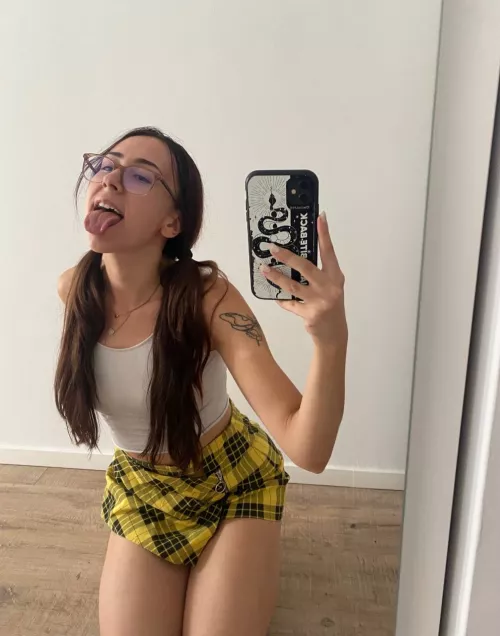 Mmmmmmmmmmmm😜 by canoodlekitty