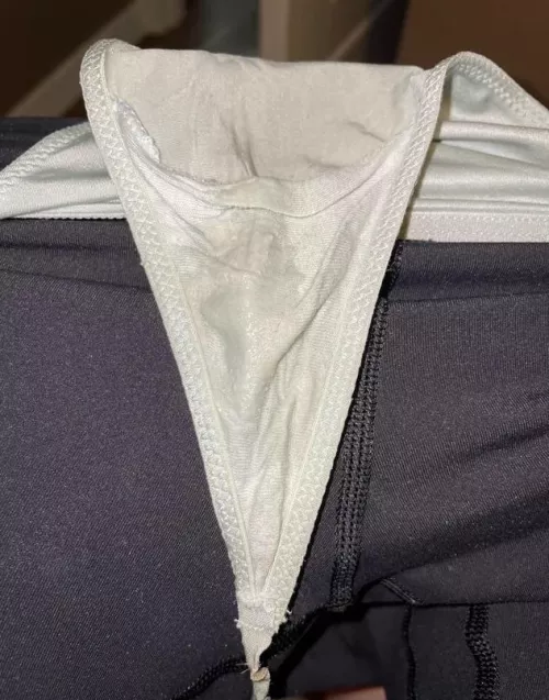 My Sisters (18) after her gym by prettyfeetntoesss