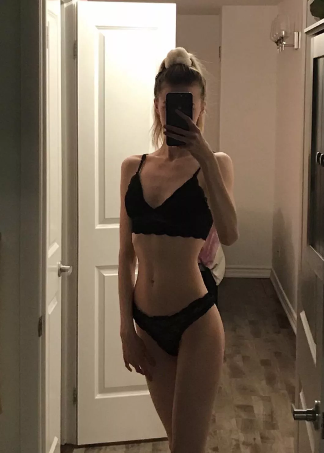 Perfect Wife?🖤 posted by Linnea22002