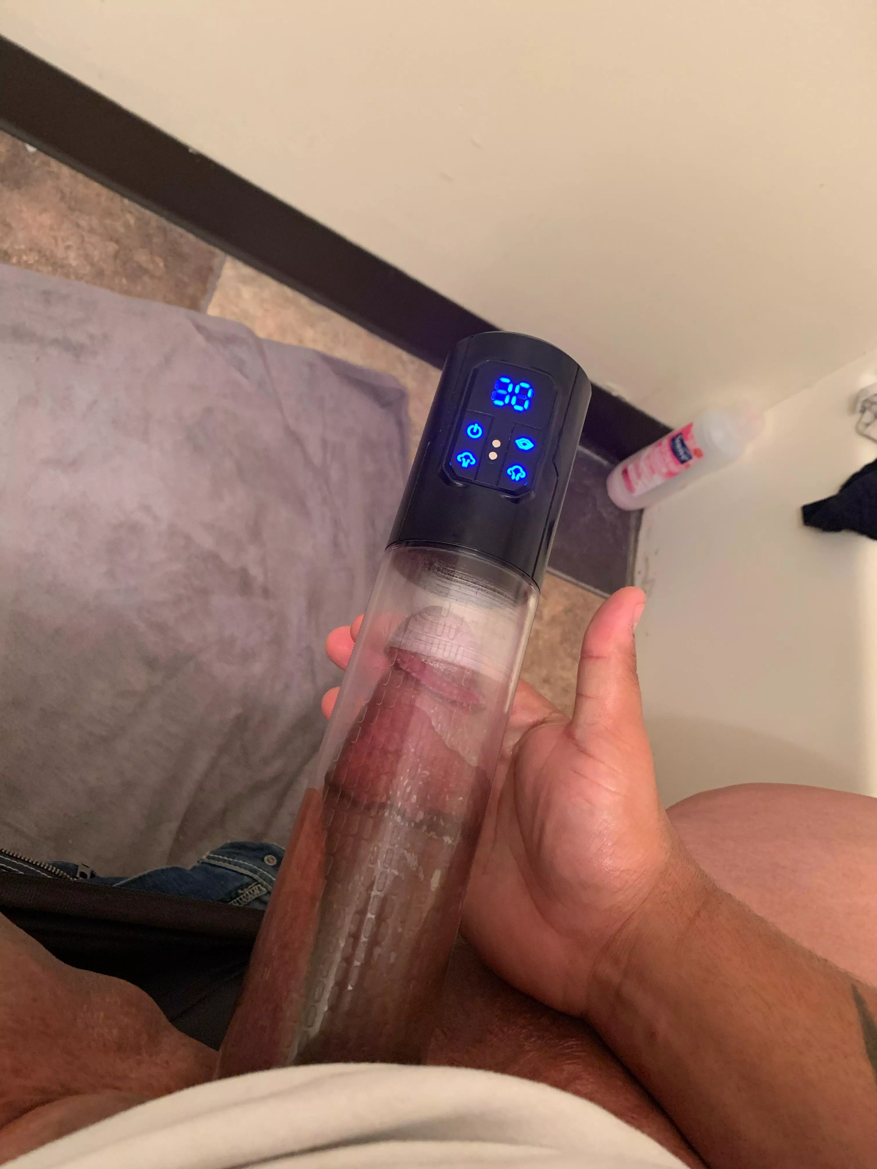 Quick pump before shopping posted by ukwhoelsehasdementia