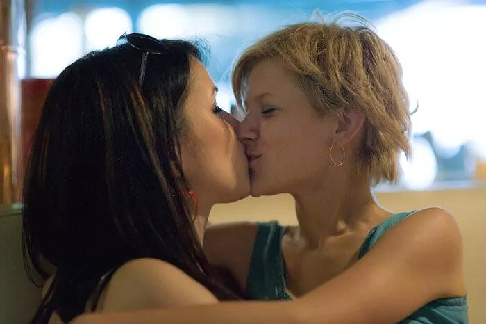 Smooch posted by paulapax