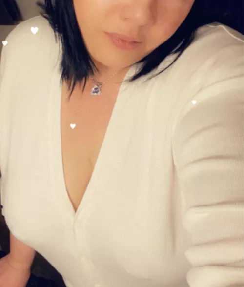 Sweater Weather by elysedoll