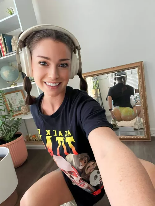 Sweet peaches 🍑 by Lexyforester