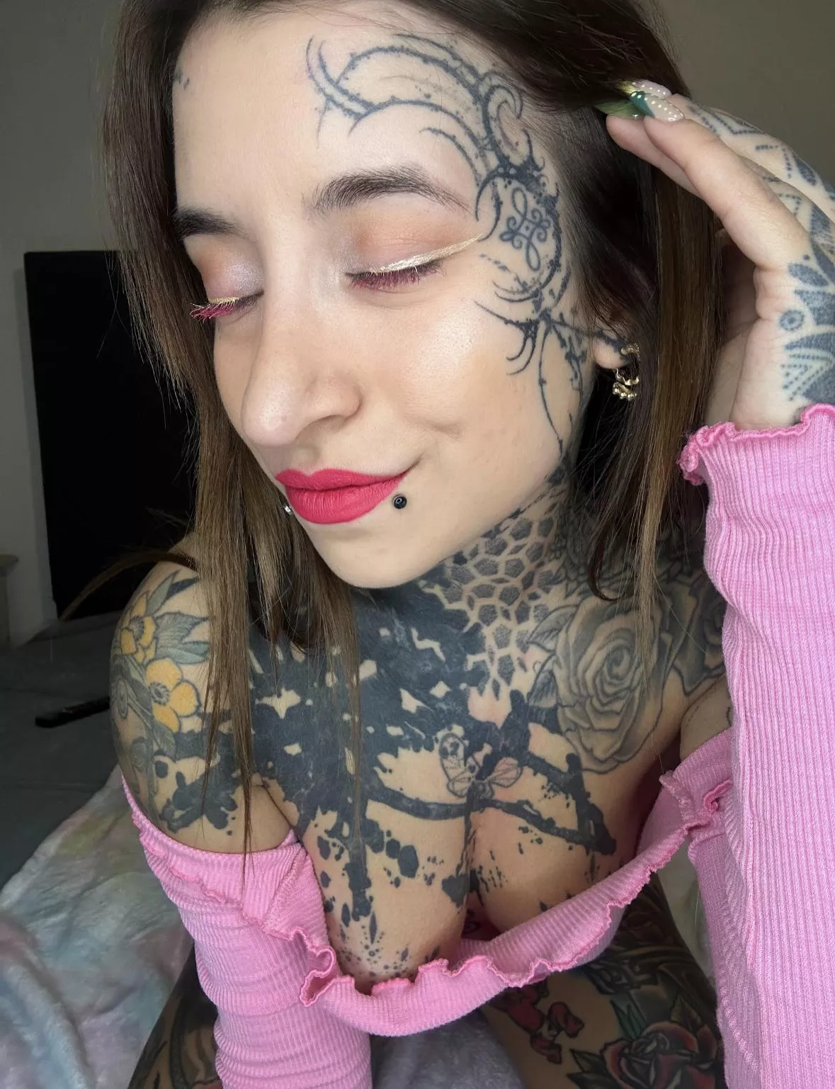 Tell me how would you put me in bed. posted by Nastytattooed