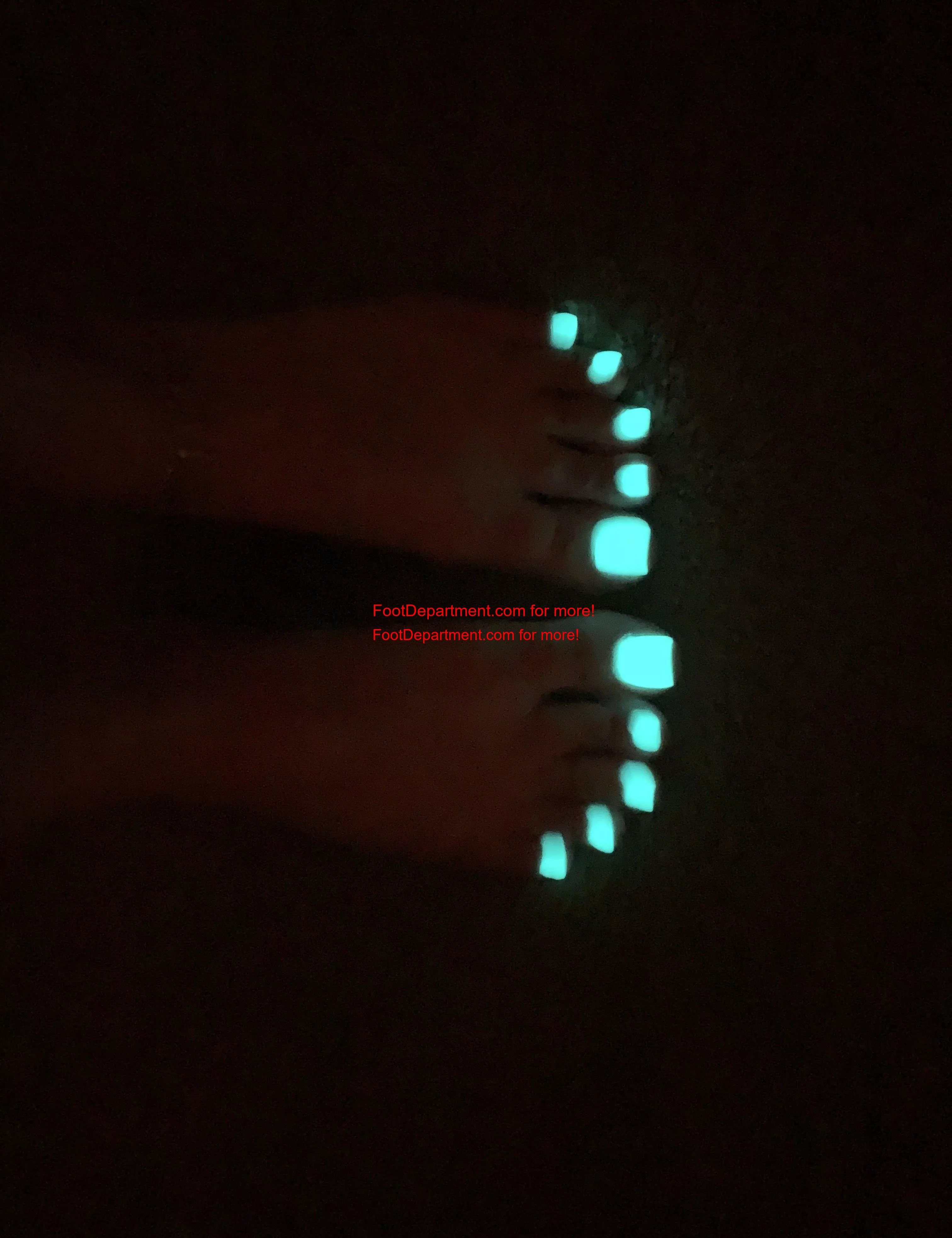 ten toes waiting on you (; posted by dirtythouts009