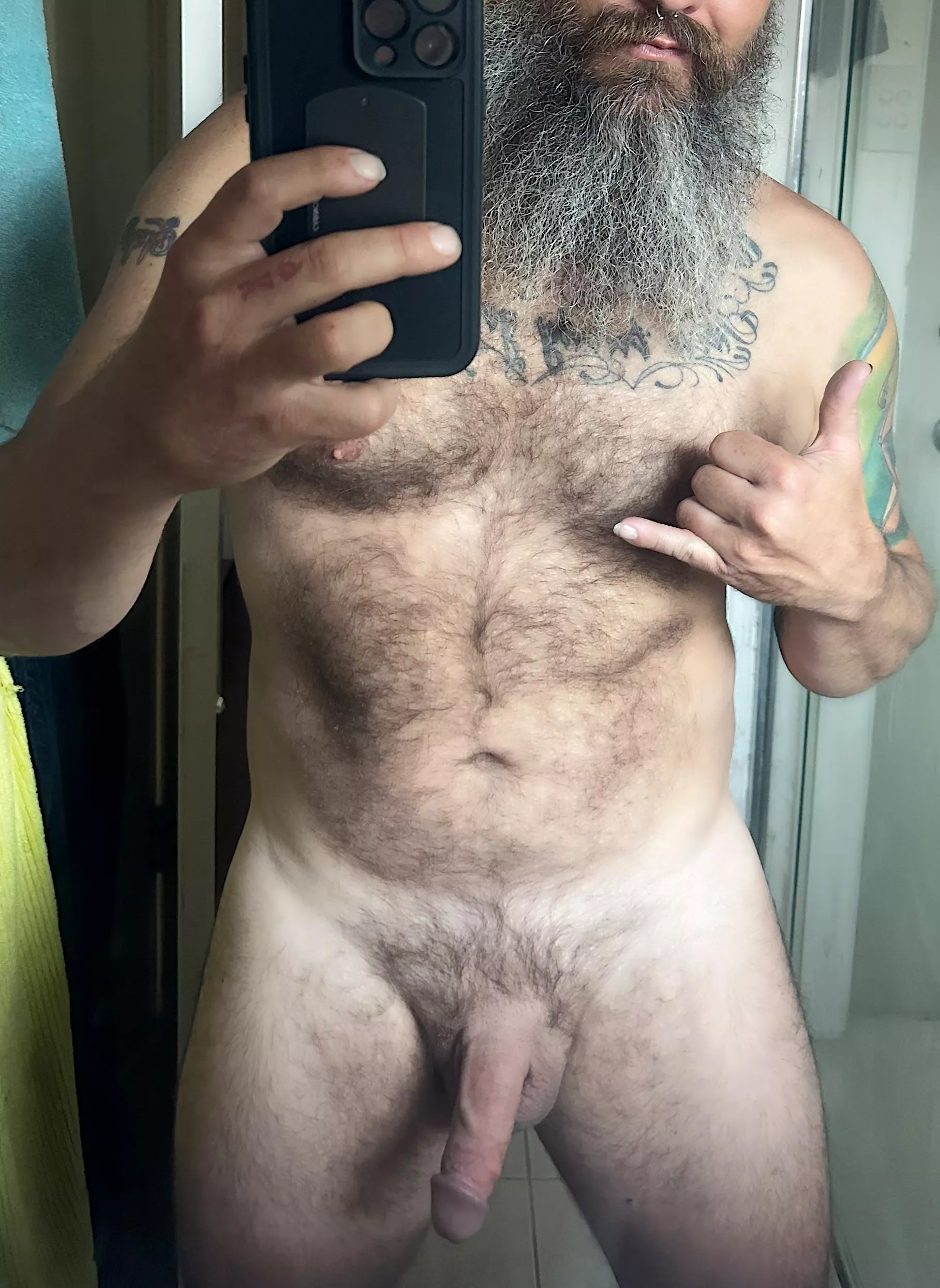 Time for a shower 🚿 (45) 🤙🏼 posted by the_saltwater_nomad