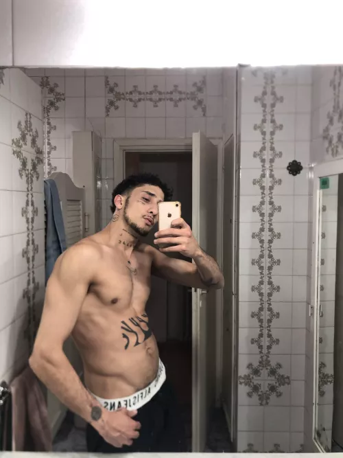 Today I want to have fun, what do we do? by fardamn