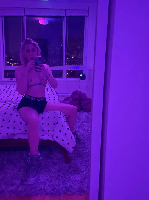 Vaping in moon boots by stellamuse_69