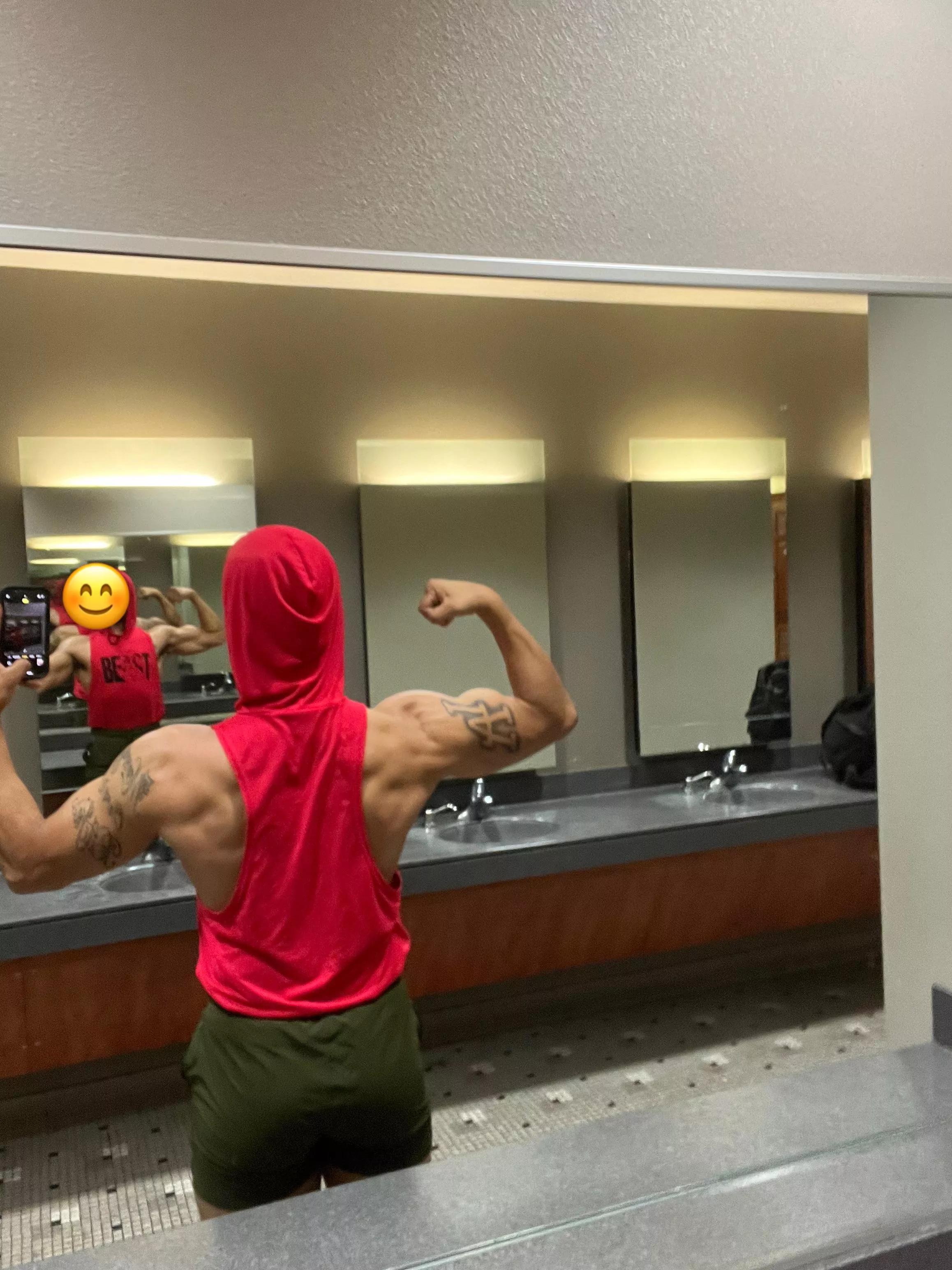 Building up that back posted by KingAdonis06