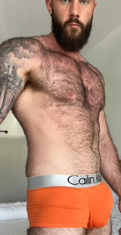 Don’t hold back on my pits. It’s just you and I in this room. by bwarren106