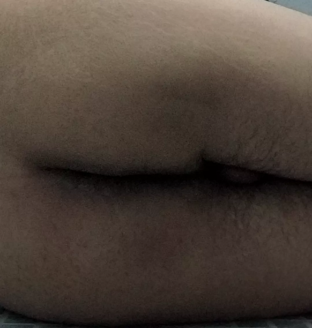 Hello, I'm a 19-year-old boy who likes to show his body. Interested people, send DM posted by Initial_Road_1003