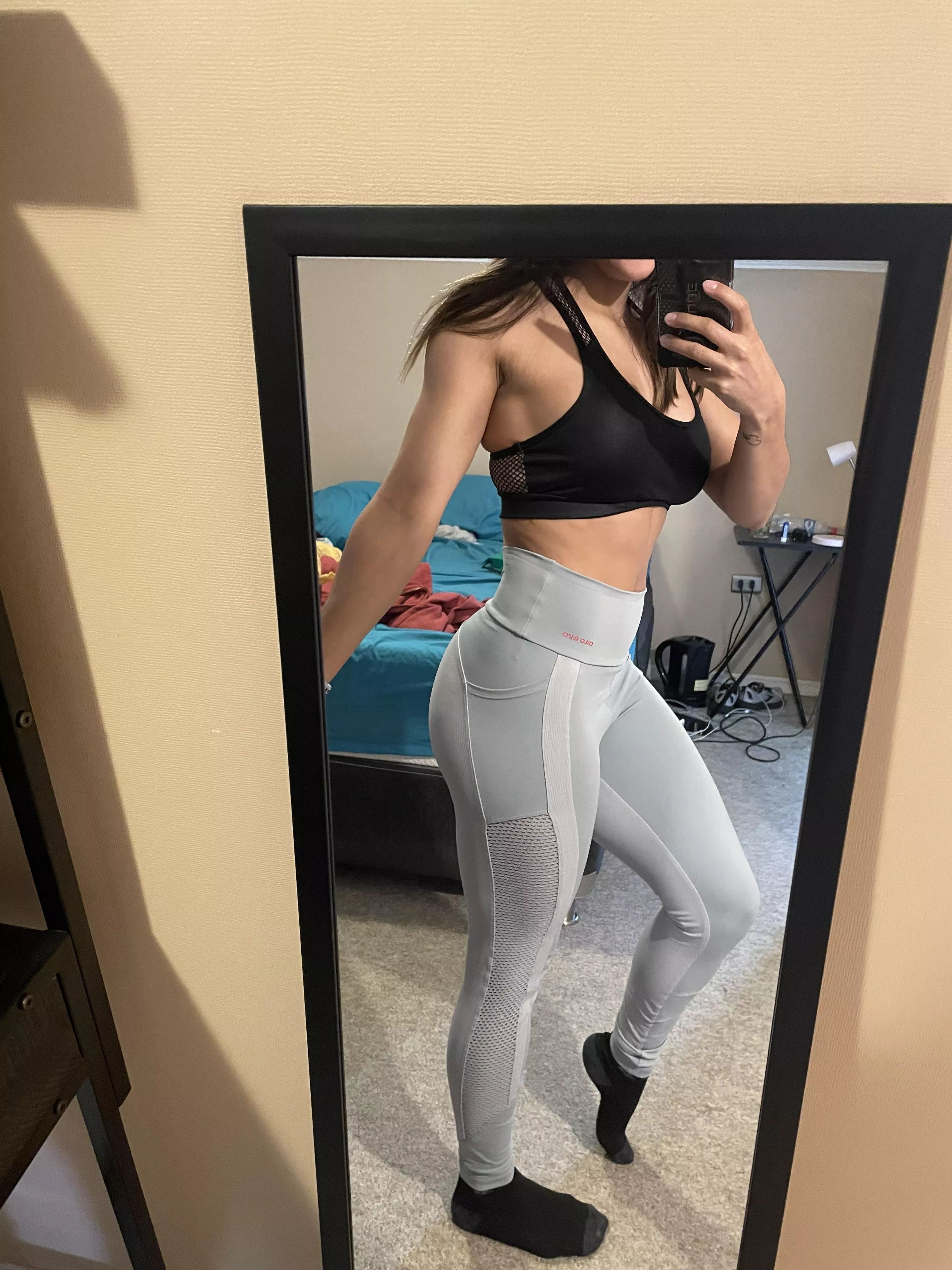 Hi Papi come to bed posted by saramiller2222