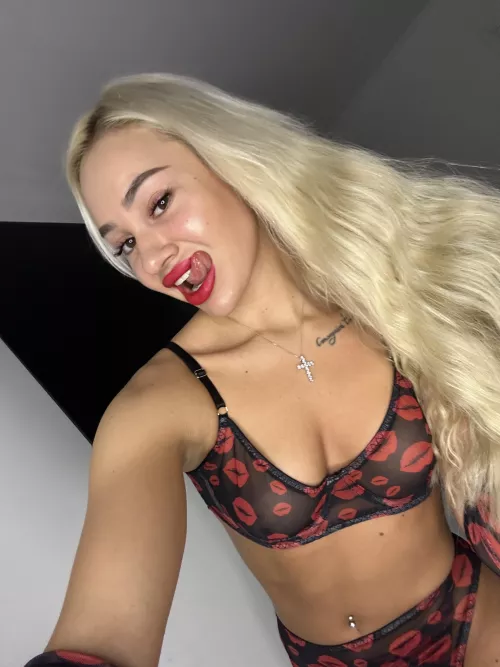 I am ready to take your load by ShabbyBooty